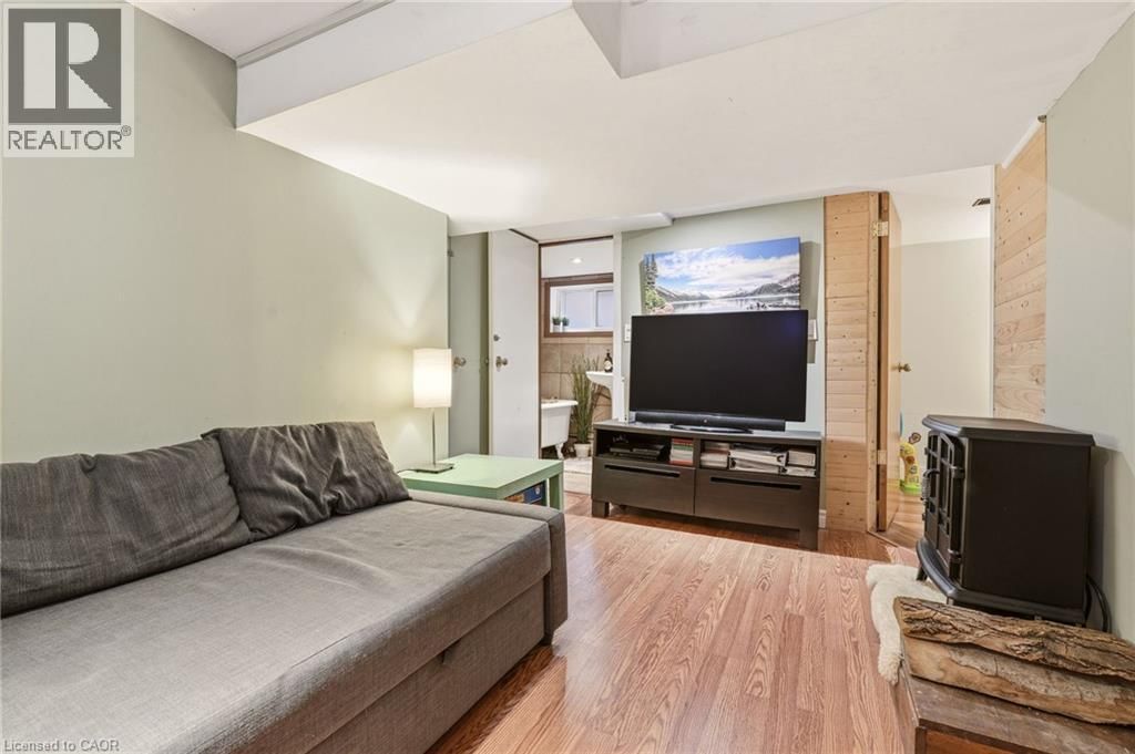 80 WEIR STREET NORTH Image 34