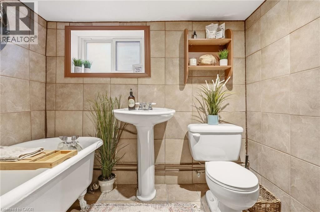 80 WEIR STREET NORTH Image 37