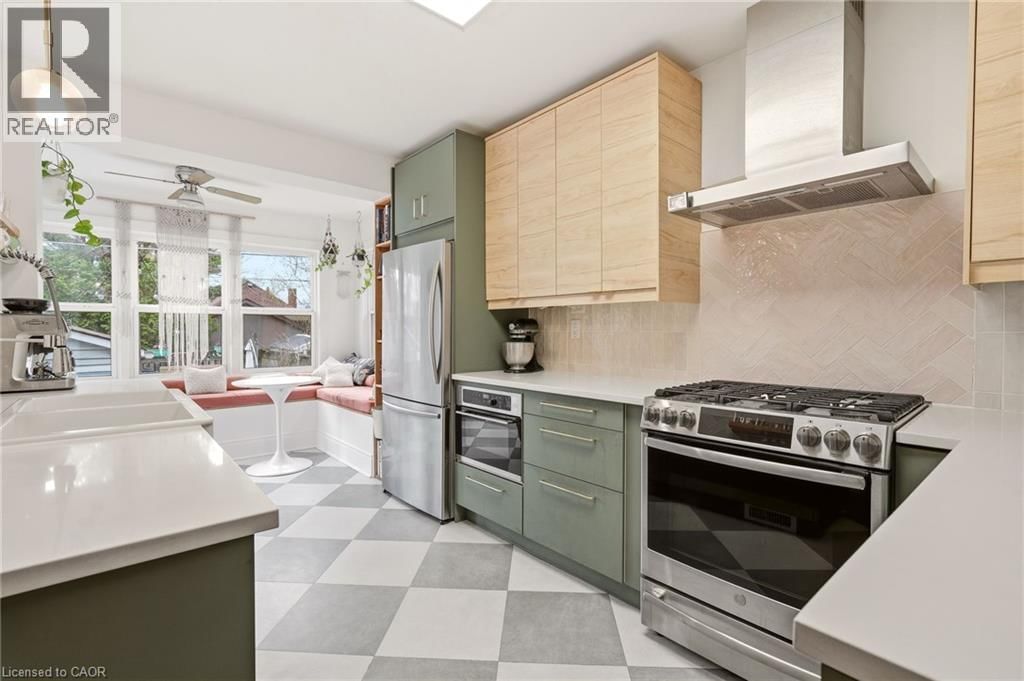 80 WEIR STREET NORTH Image 8