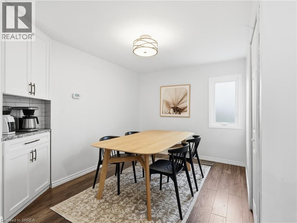 167 ELGIN STREET Image 12