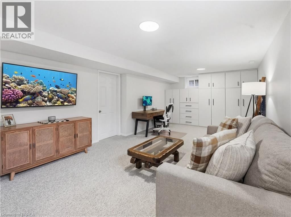 167 ELGIN STREET Image 22