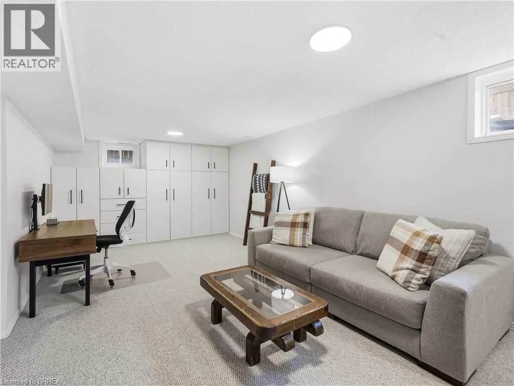 167 ELGIN STREET Image 23