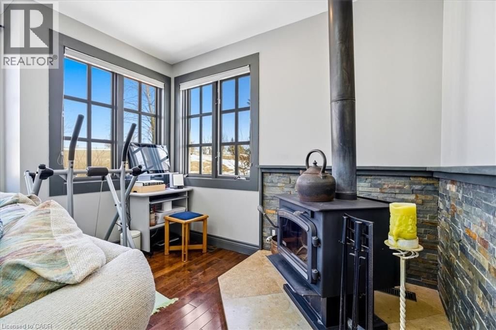 1093 REGIONAL ROAD 97 Image 13