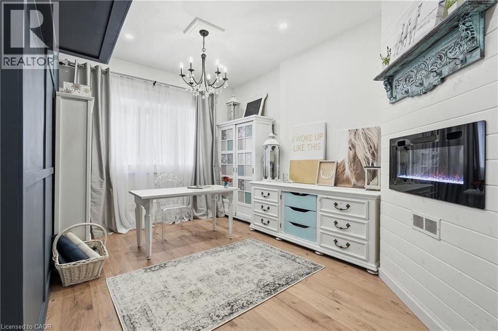 36 PAVILION DRIVE Image 15