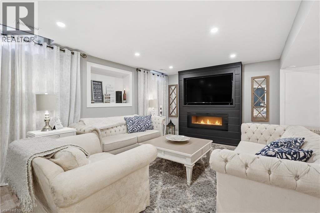 36 PAVILION DRIVE Image 33