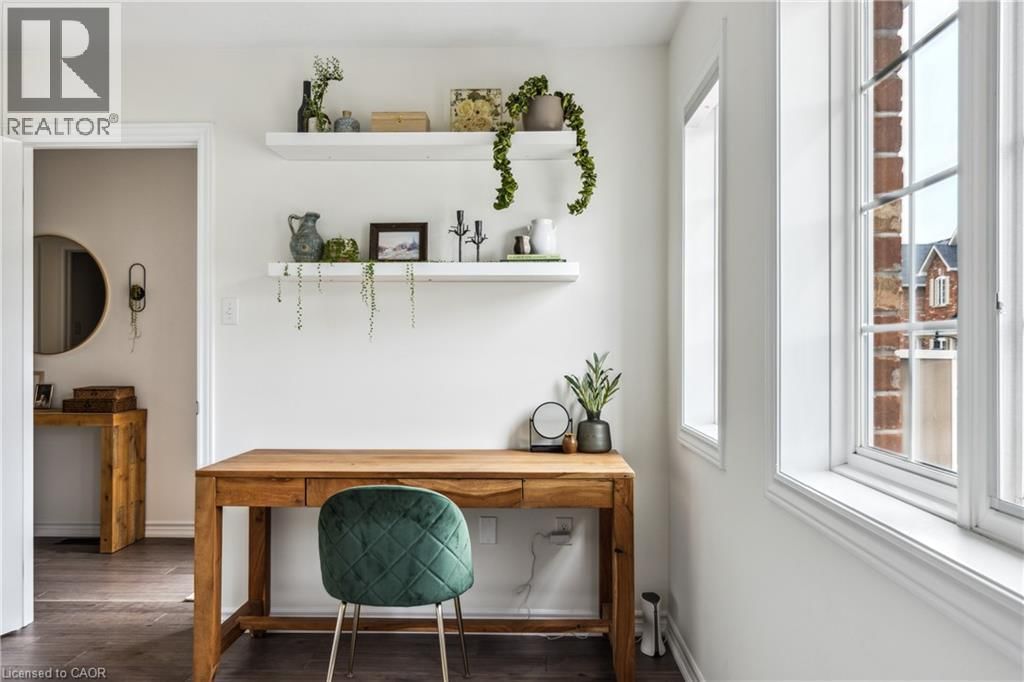 31 - 54 NISBET BOULEVARD Image 12