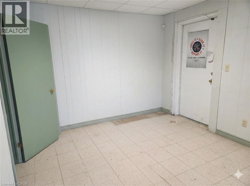 479 MAIN STREET EAST Image 11