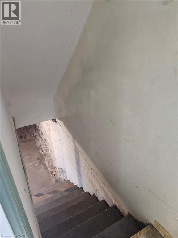 479 MAIN STREET EAST Image 27