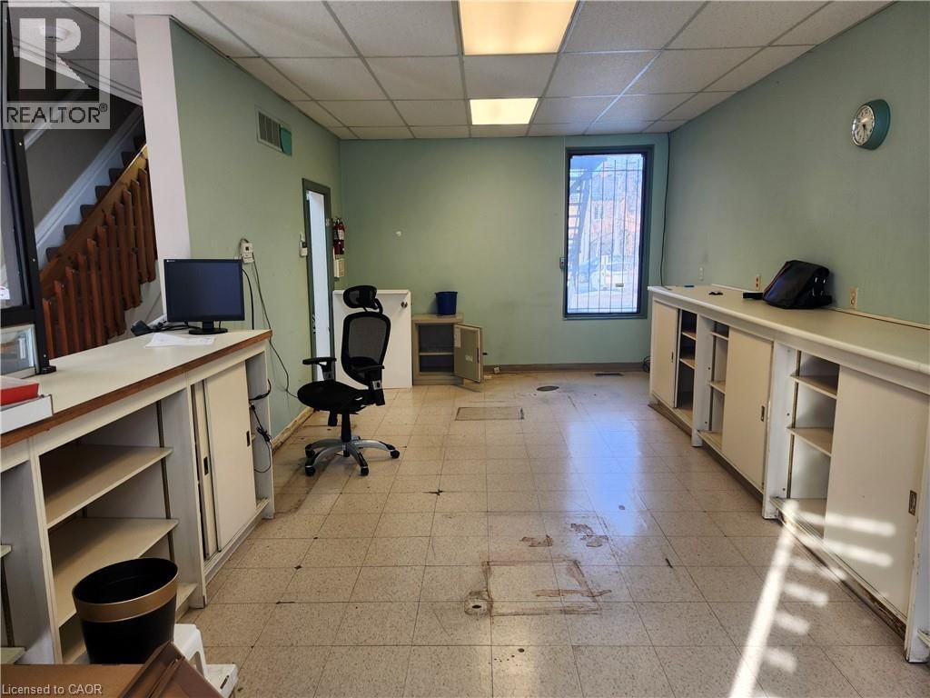 479 MAIN STREET EAST Image 7