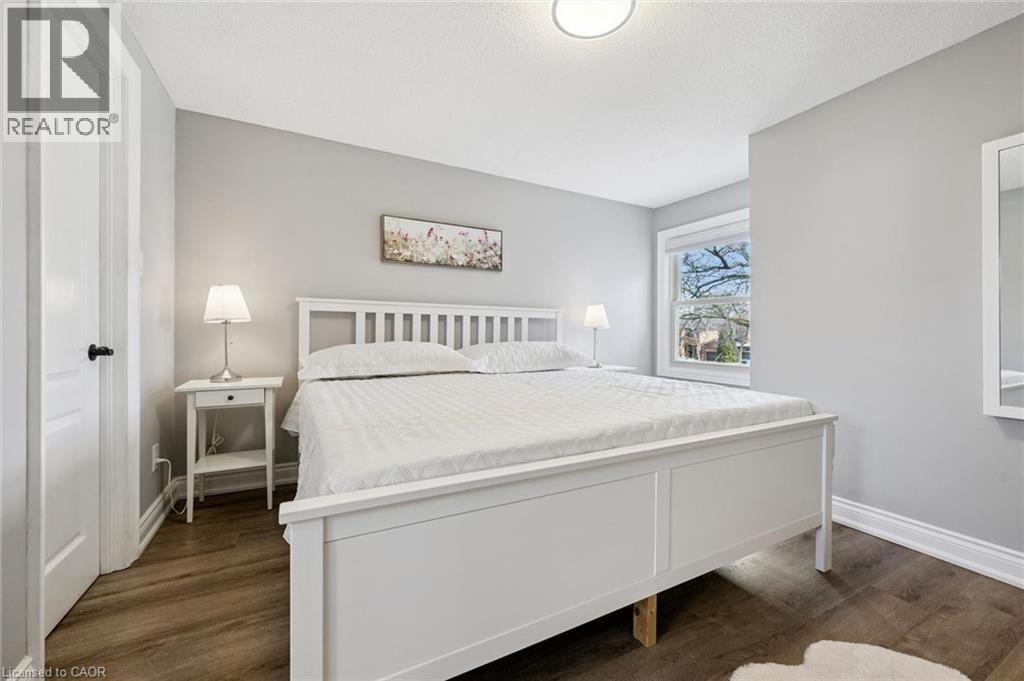 395 MAIDSTONE CRESCENT Image 22