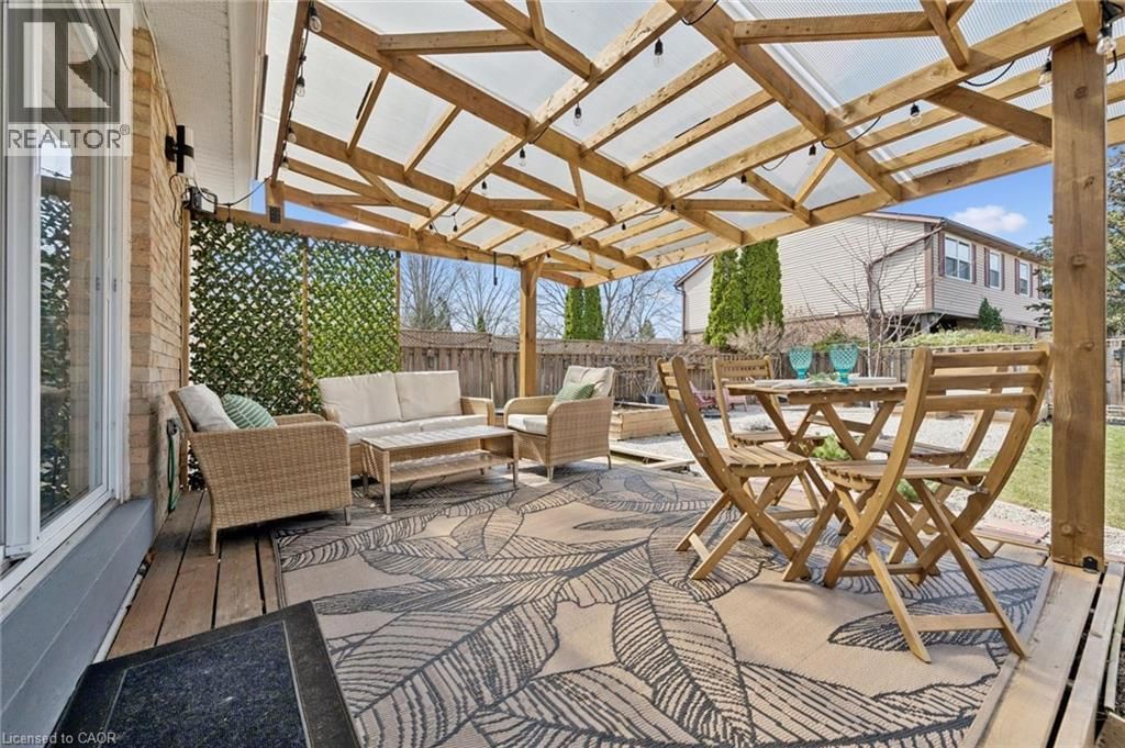 395 MAIDSTONE CRESCENT Image 40