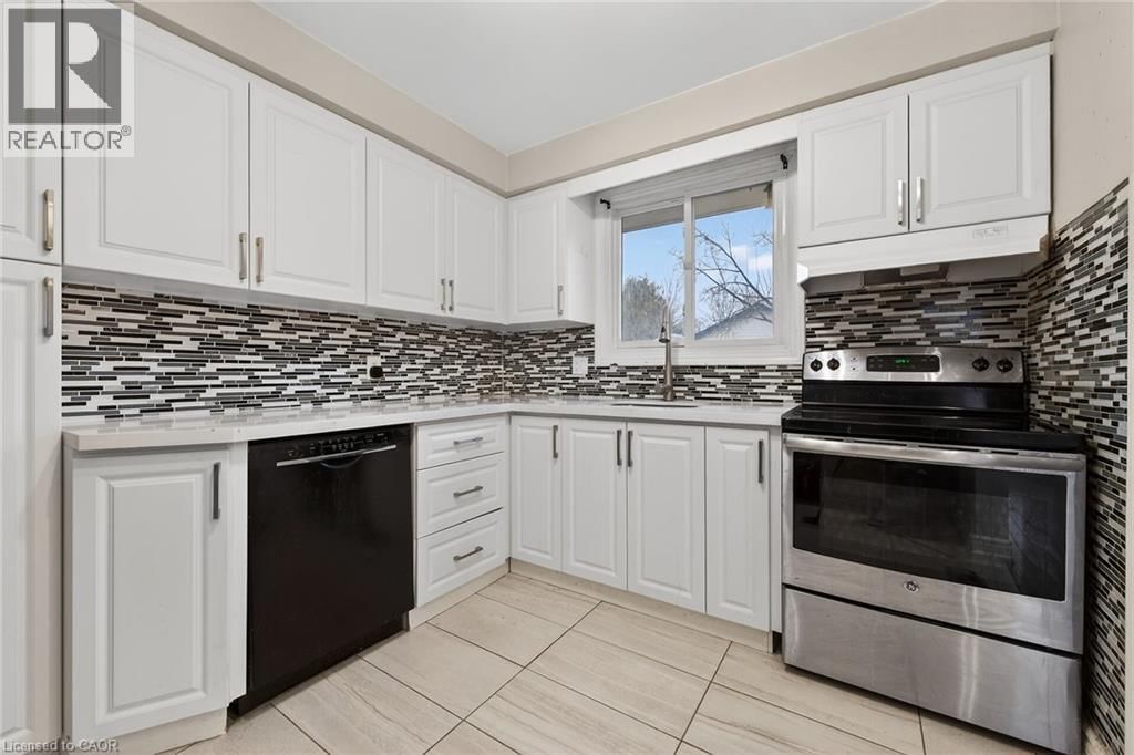 7053 BONNIE STREET Image 14