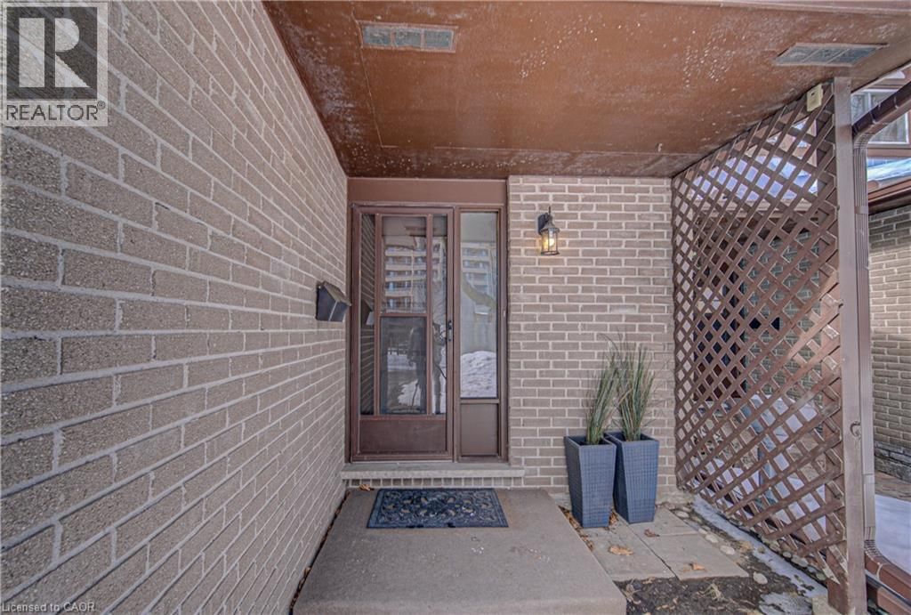 6 - 46 CEDARWOODS CRESCENT Image 2