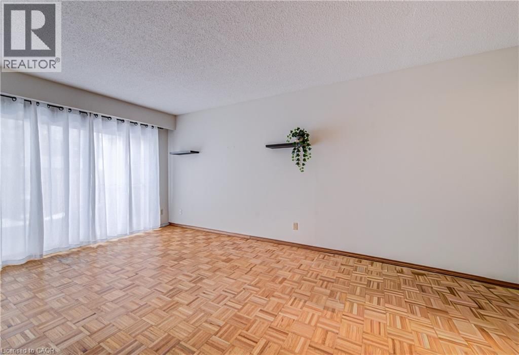 6 - 46 CEDARWOODS CRESCENT Image 5