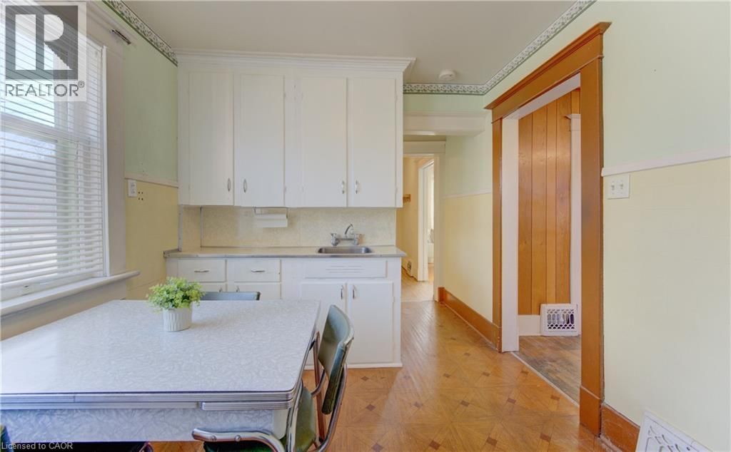 40 UNION STREET EAST Image 17