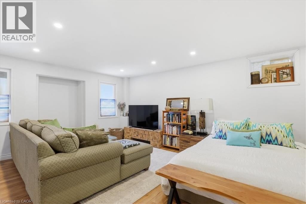 328 SHADY GLEN CRESCENT Image 29