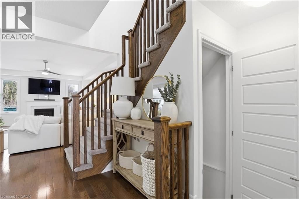 328 SHADY GLEN CRESCENT Image 5