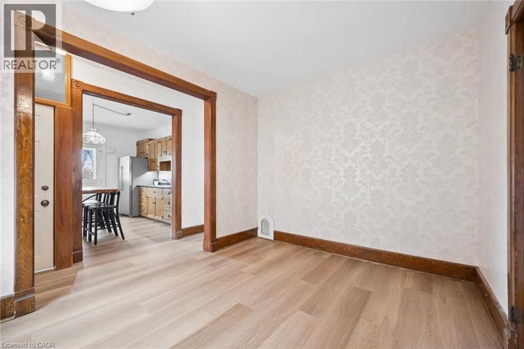 10 HAMPTON STREET Image 11