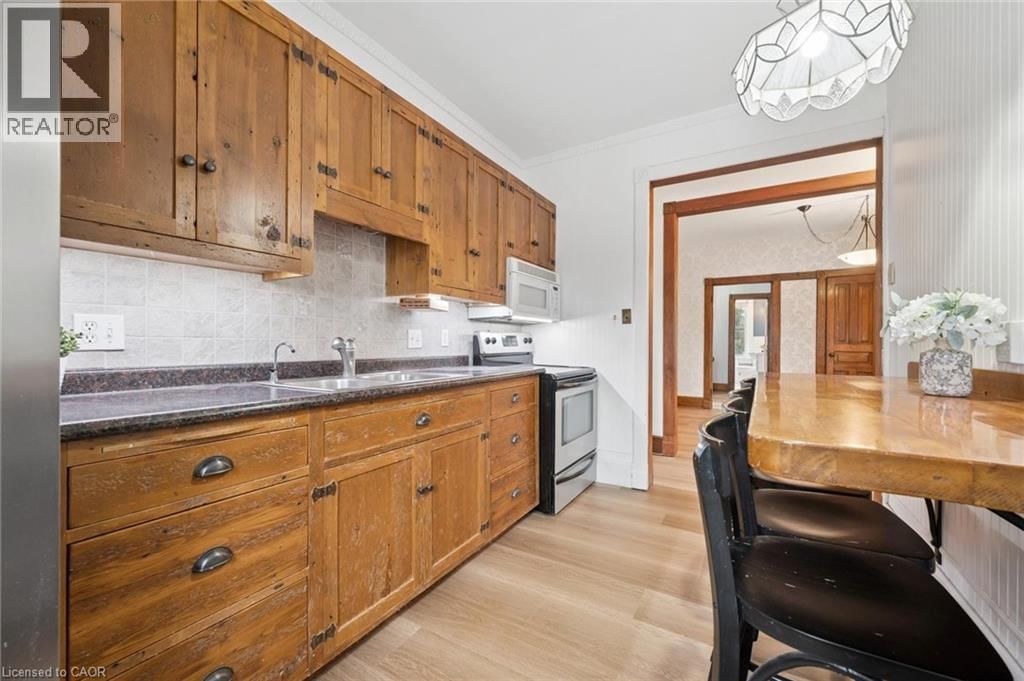 10 HAMPTON STREET Image 16