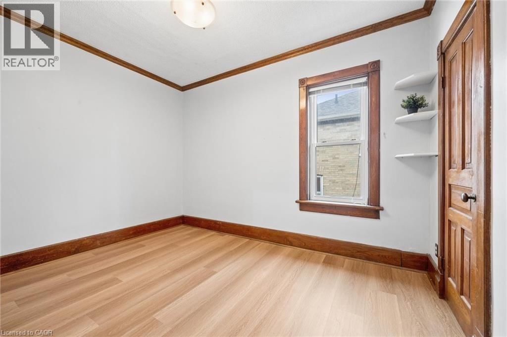 10 HAMPTON STREET Image 20