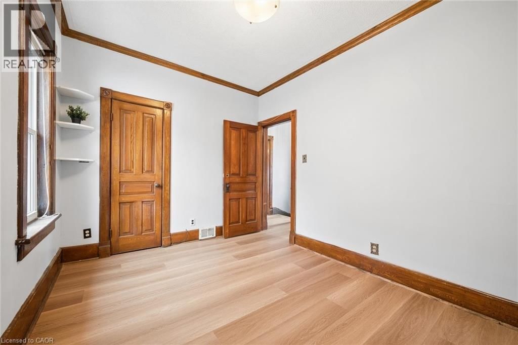 10 HAMPTON STREET Image 21