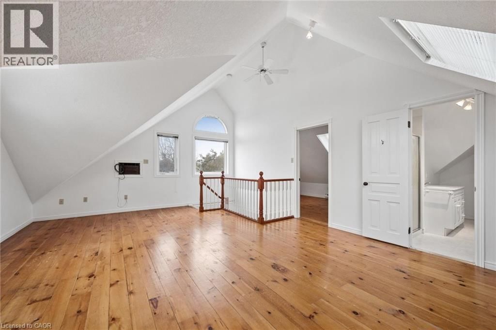 10 HAMPTON STREET Image 26