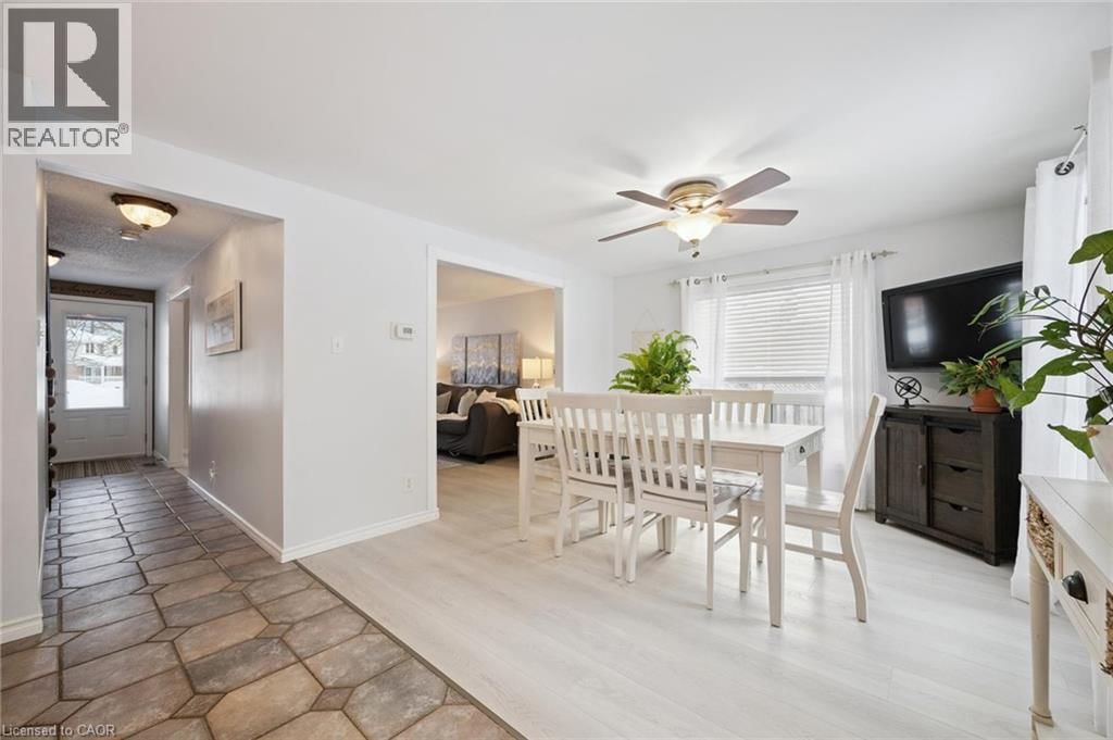 98 OLD MAPLE LANE Image 14