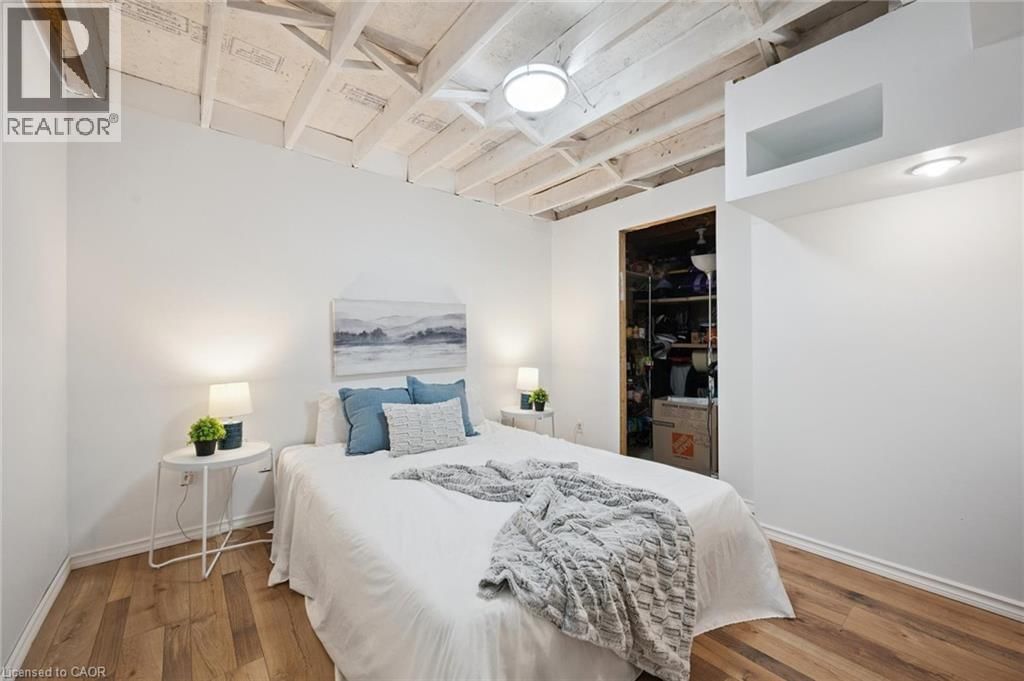 98 OLD MAPLE LANE Image 36