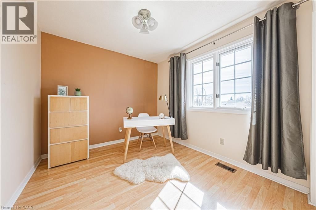 110 HIGHBURY DRIVE Image 22