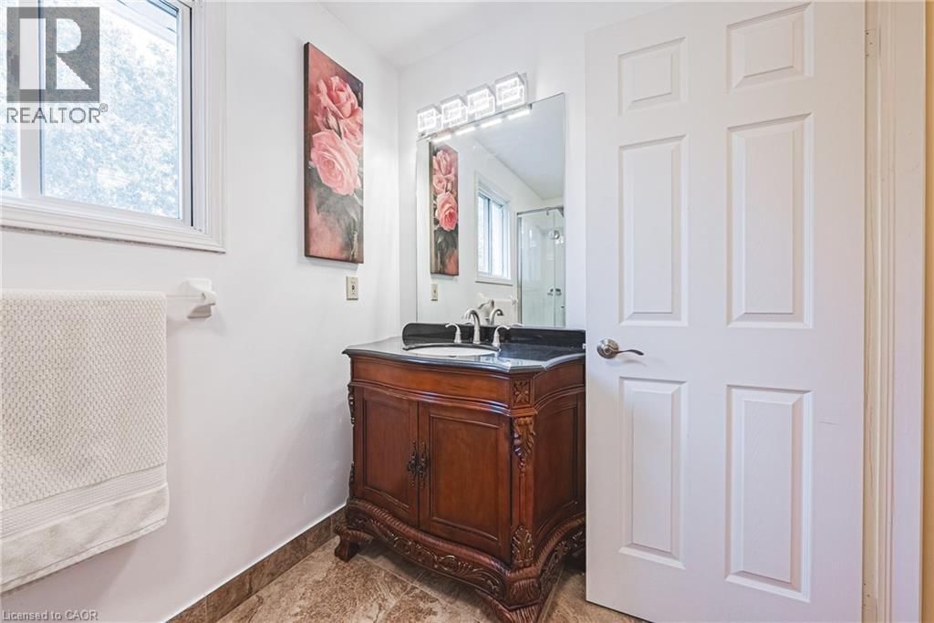 110 HIGHBURY DRIVE Image 30