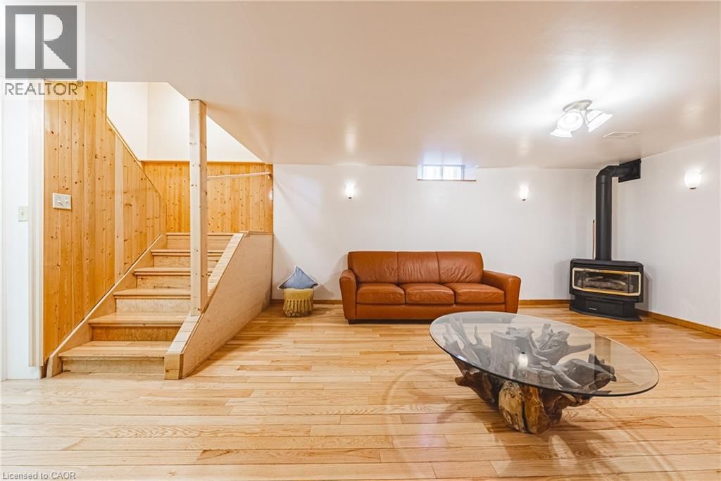 110 HIGHBURY DRIVE Image 31