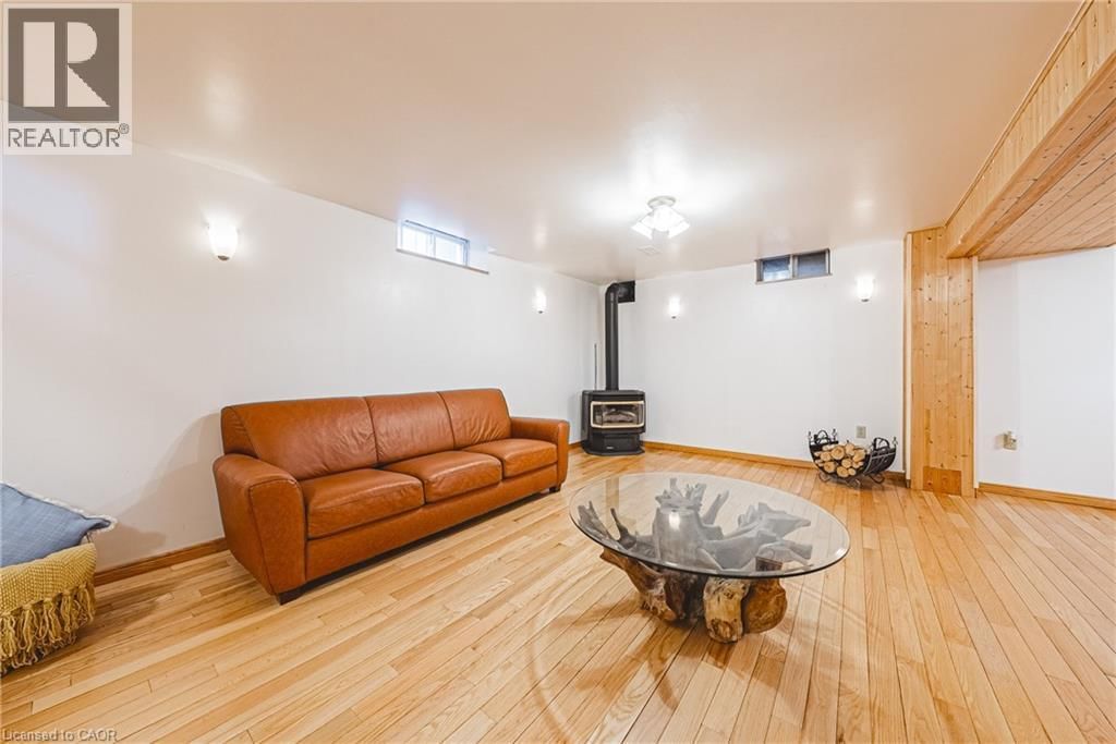 110 HIGHBURY DRIVE Image 33