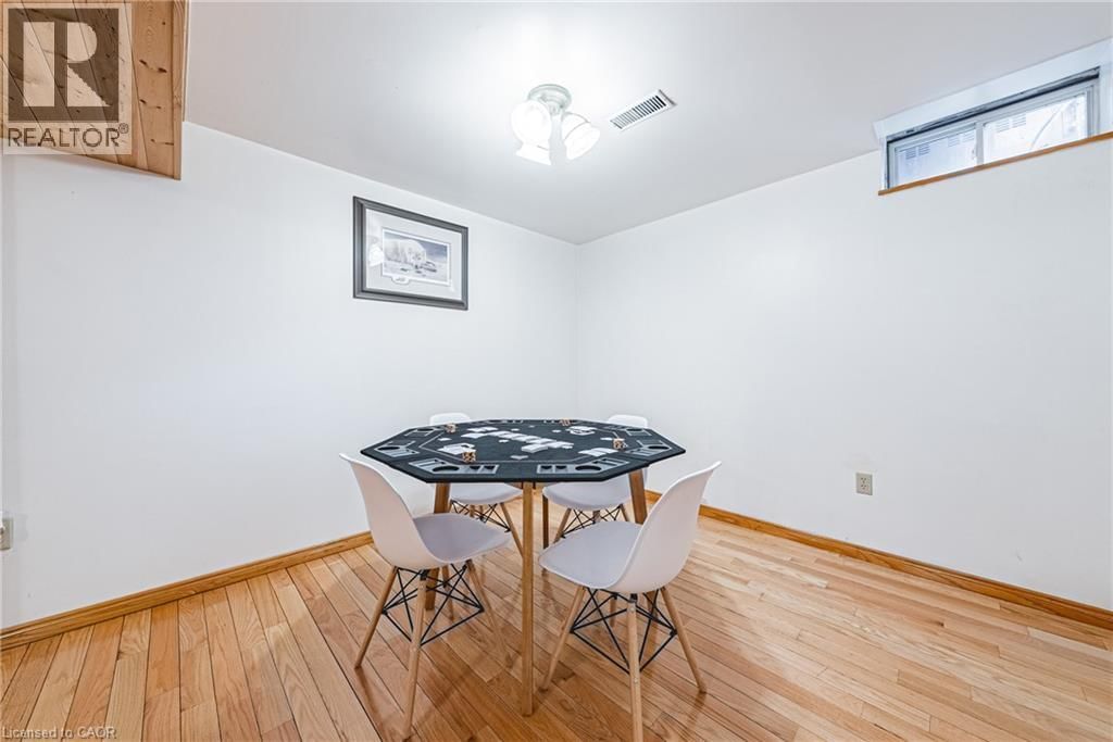 110 HIGHBURY DRIVE Image 34