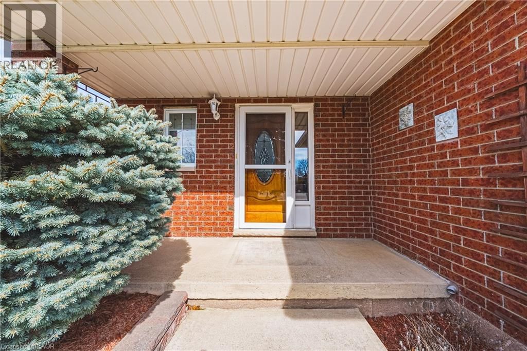 110 HIGHBURY DRIVE Image 4