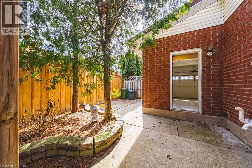 110 HIGHBURY DRIVE Image 46