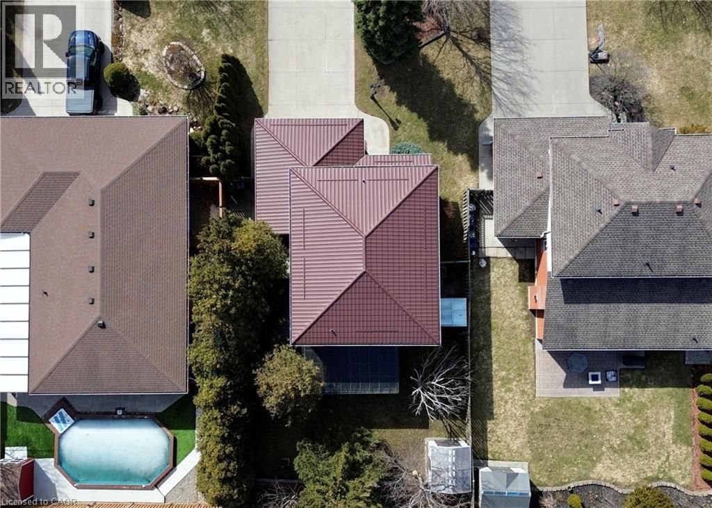 110 HIGHBURY DRIVE Image 48