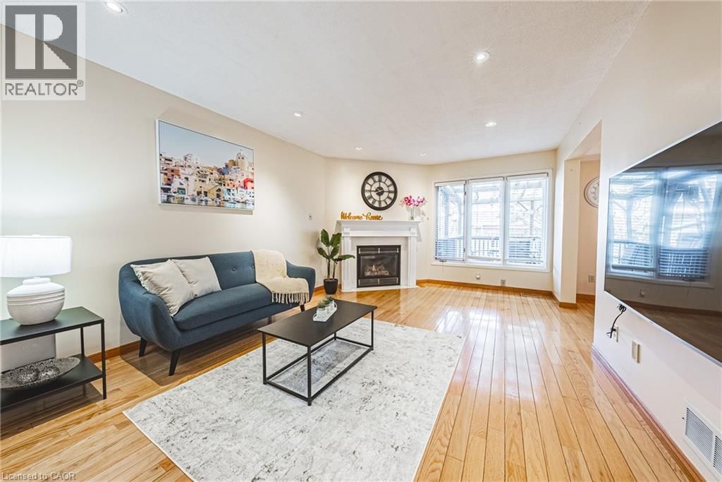 110 HIGHBURY DRIVE Image 7