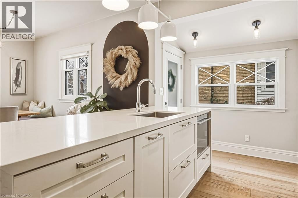 6 NELLES BOULEVARD Image 10