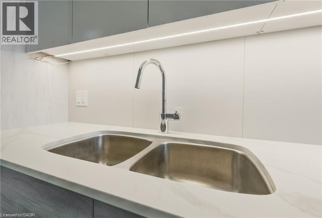 1008 - 60 FREDERICK STREET Image 4