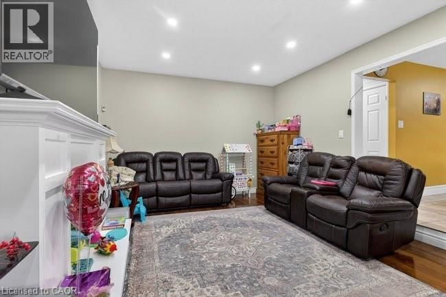 15 TALIA COURT Image 15