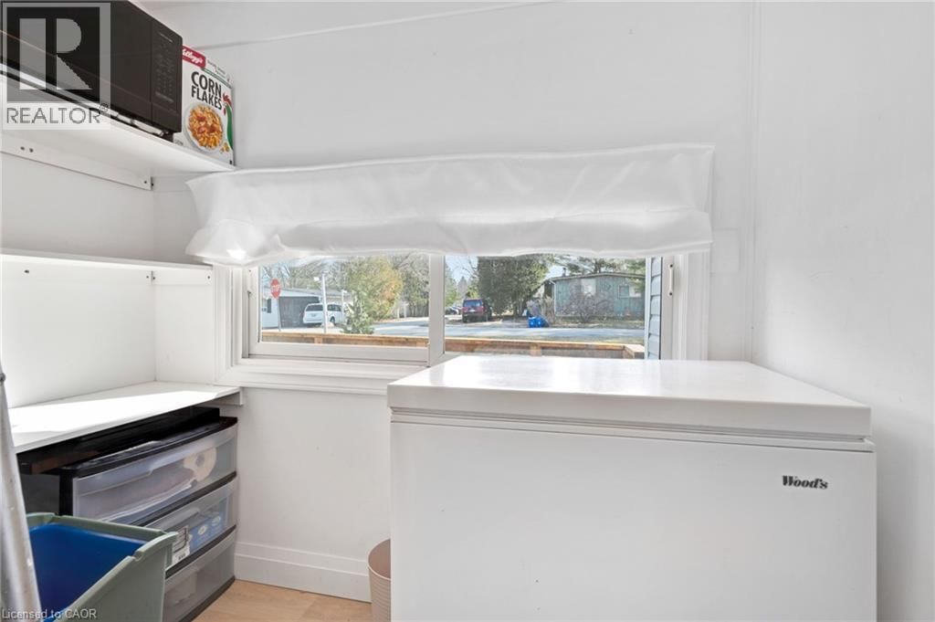 28 MACPHERSON CRESCENT Image 14