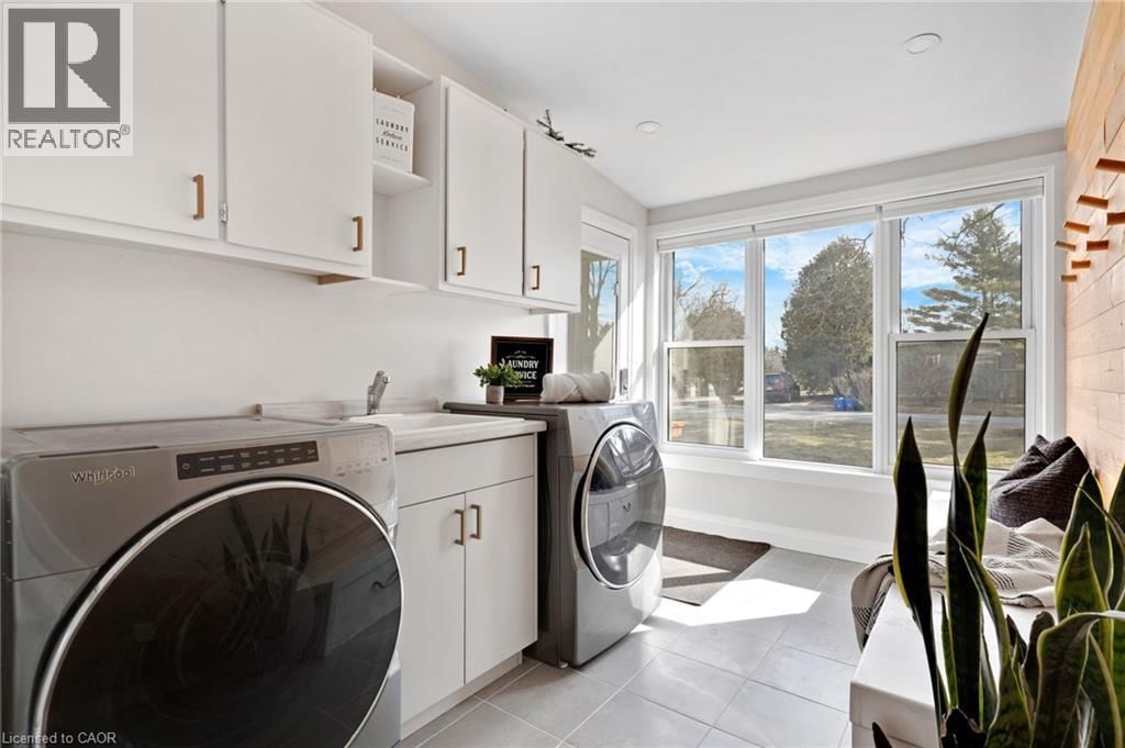 28 MACPHERSON CRESCENT Image 16