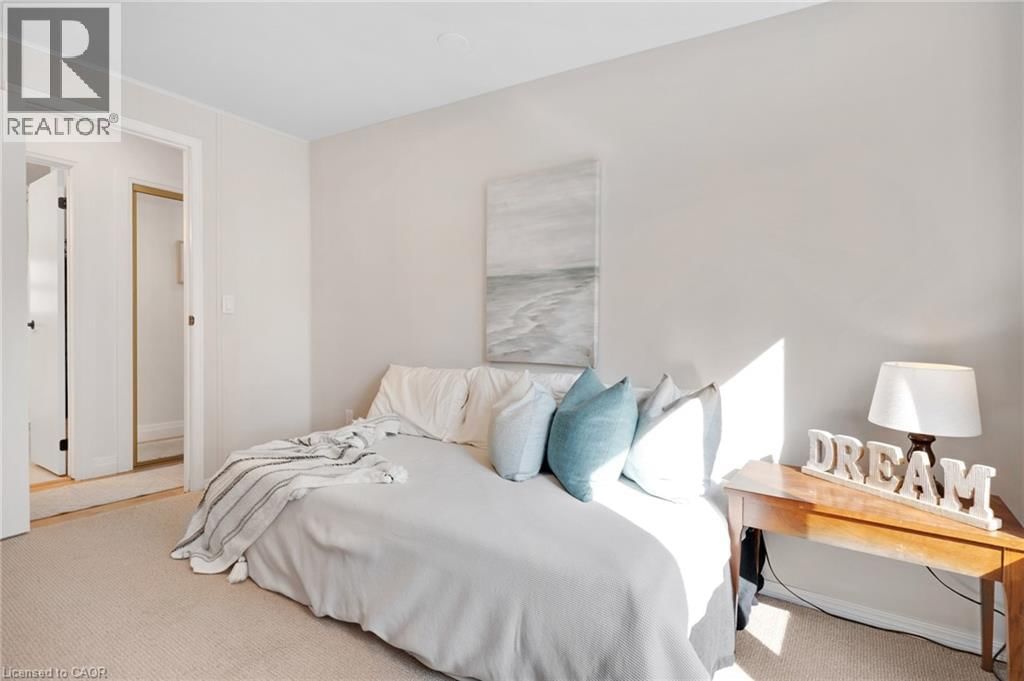 28 MACPHERSON CRESCENT Image 27