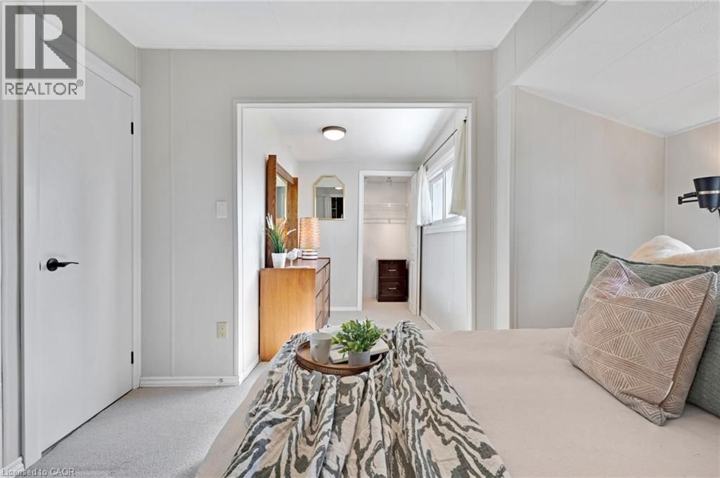 28 MACPHERSON CRESCENT Image 32