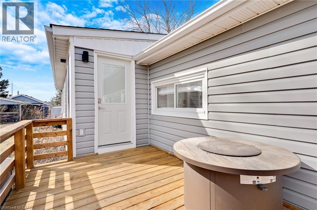 28 MACPHERSON CRESCENT Image 33