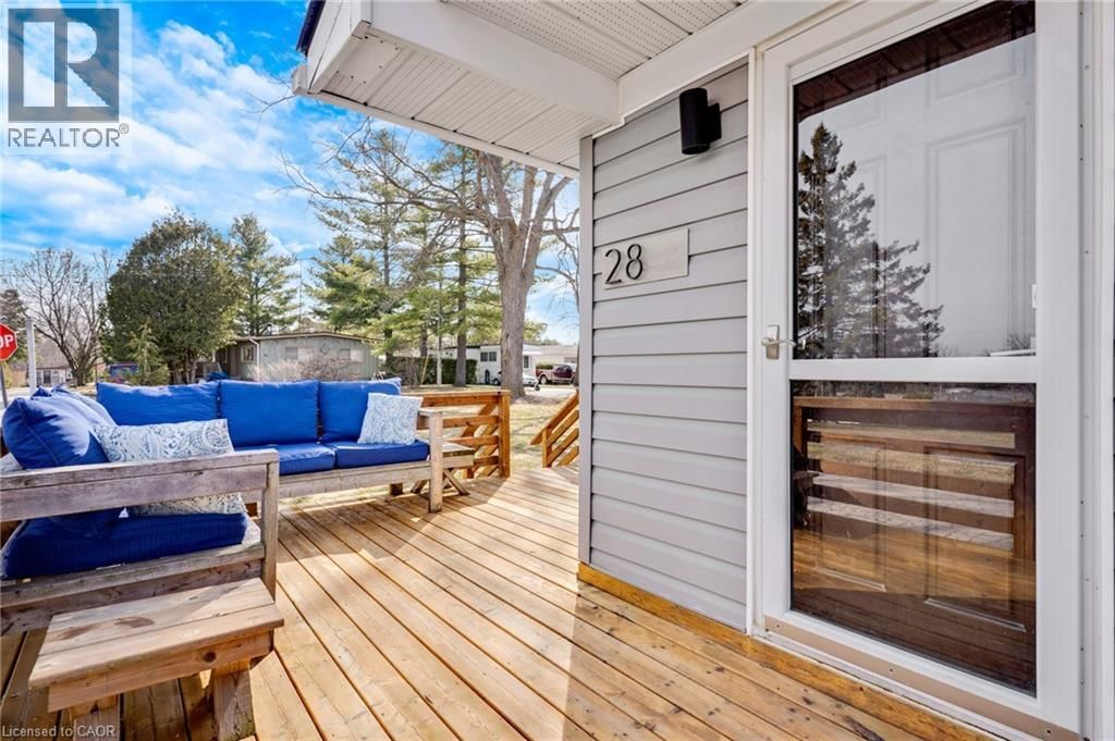 28 MACPHERSON CRESCENT Image 35