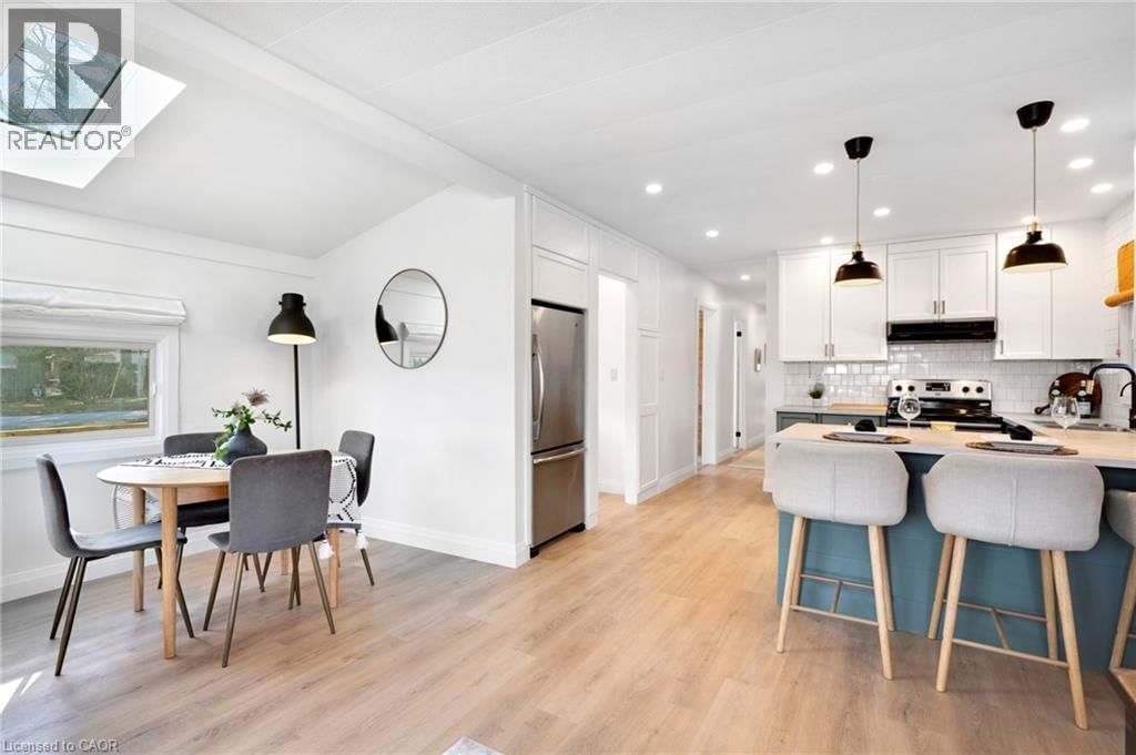 28 MACPHERSON CRESCENT Image 4