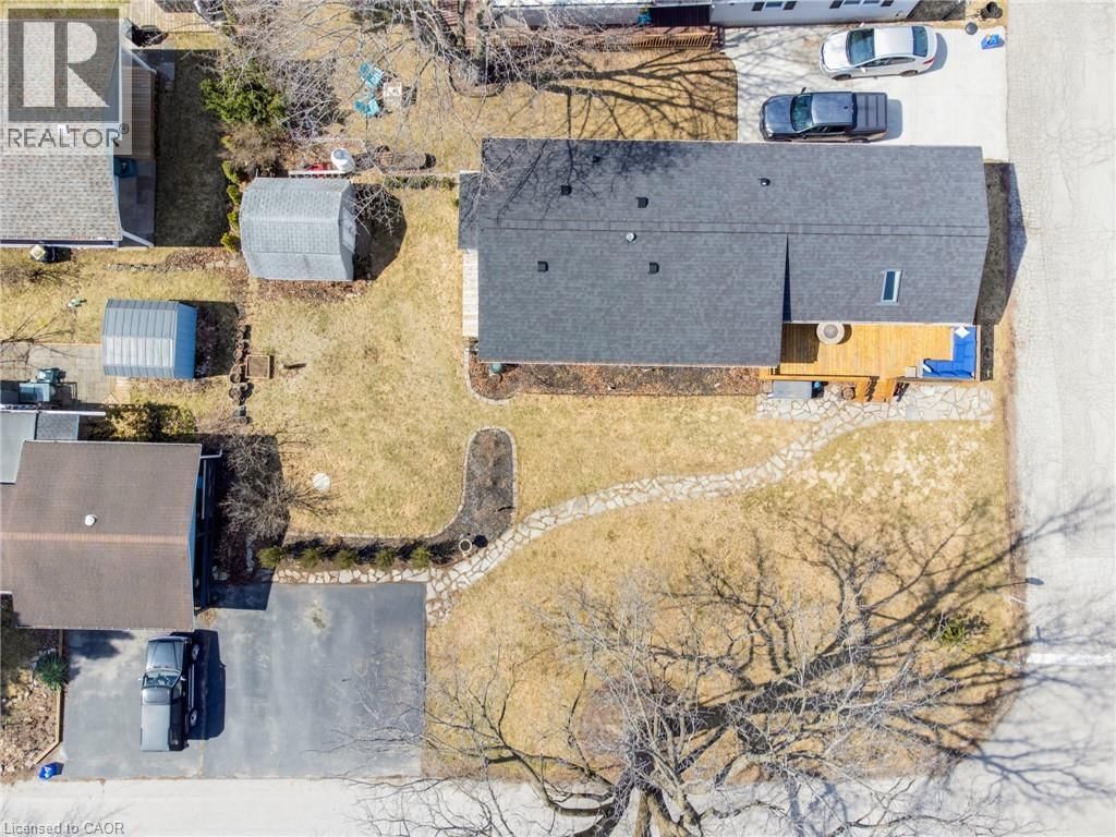 28 MACPHERSON CRESCENT Image 40