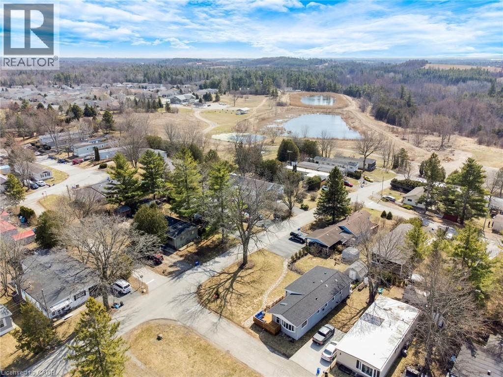 28 MACPHERSON CRESCENT Image 42