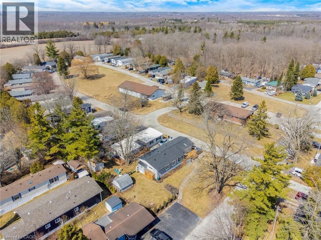 28 MACPHERSON CRESCENT Image 44